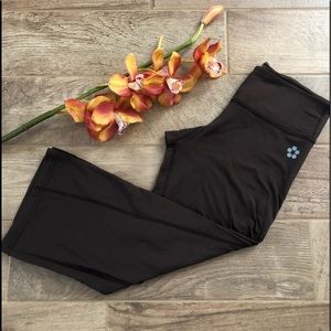 Women’s Stone Mountain Co. Yoga Capris